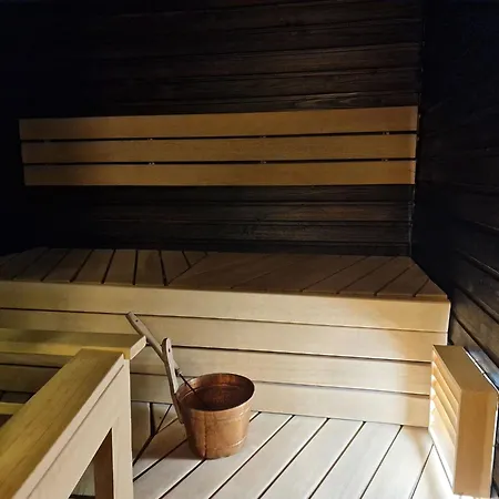 Villa Kastanja & Persikka - 16 Hloe, Molemmat Puolet, Both Sides, Himoslaakso Ski-inout *