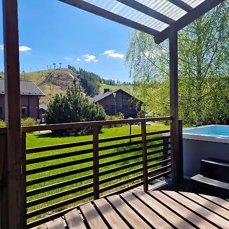 Villa Kastanja & Persikka - 16 Hloe, Molemmat Puolet, Both Sides, Himoslaakso Ski-inout Jämsä